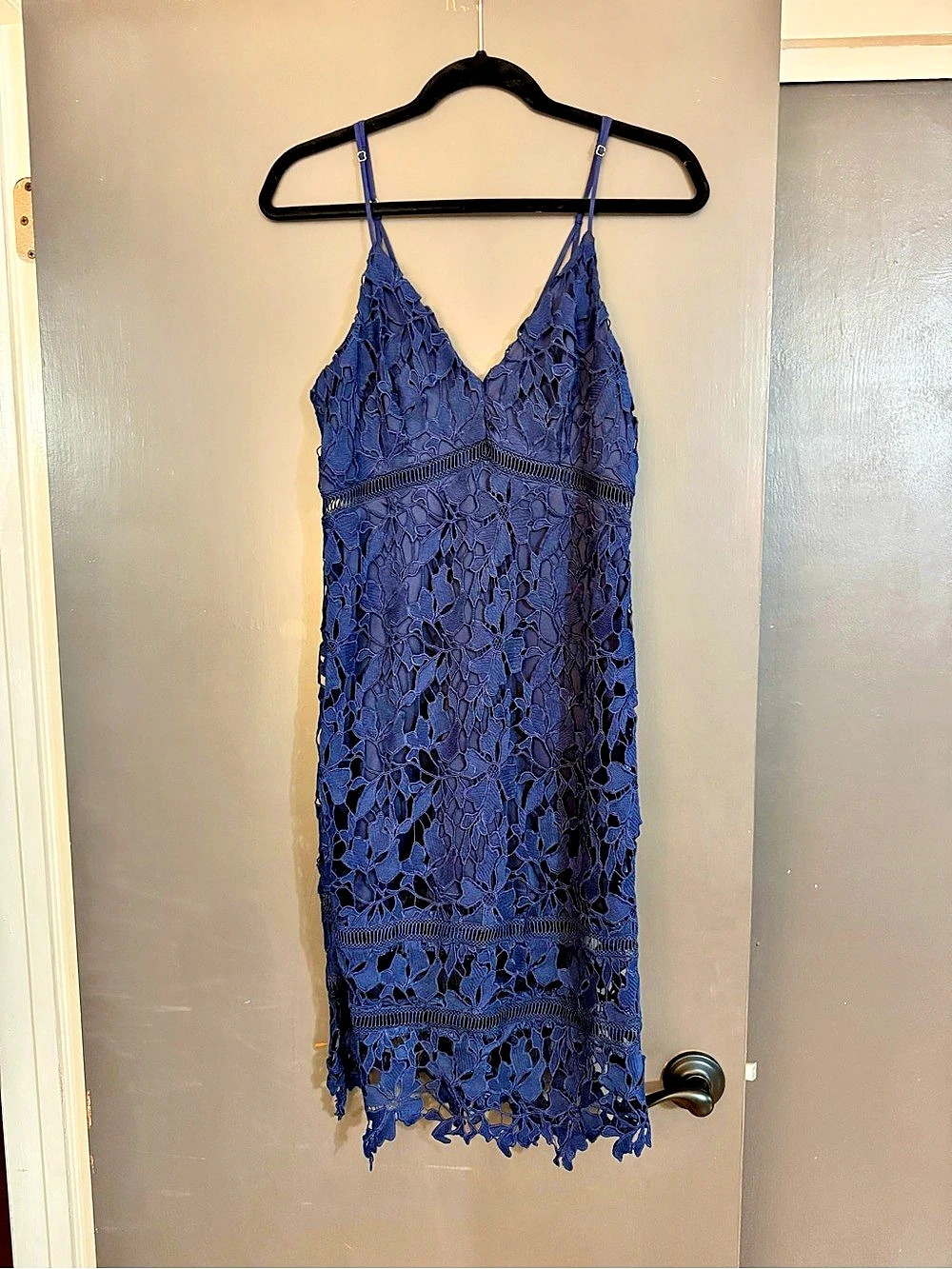 ASTR The Label Floral Lace Mini Dress in Blue Size Medium
